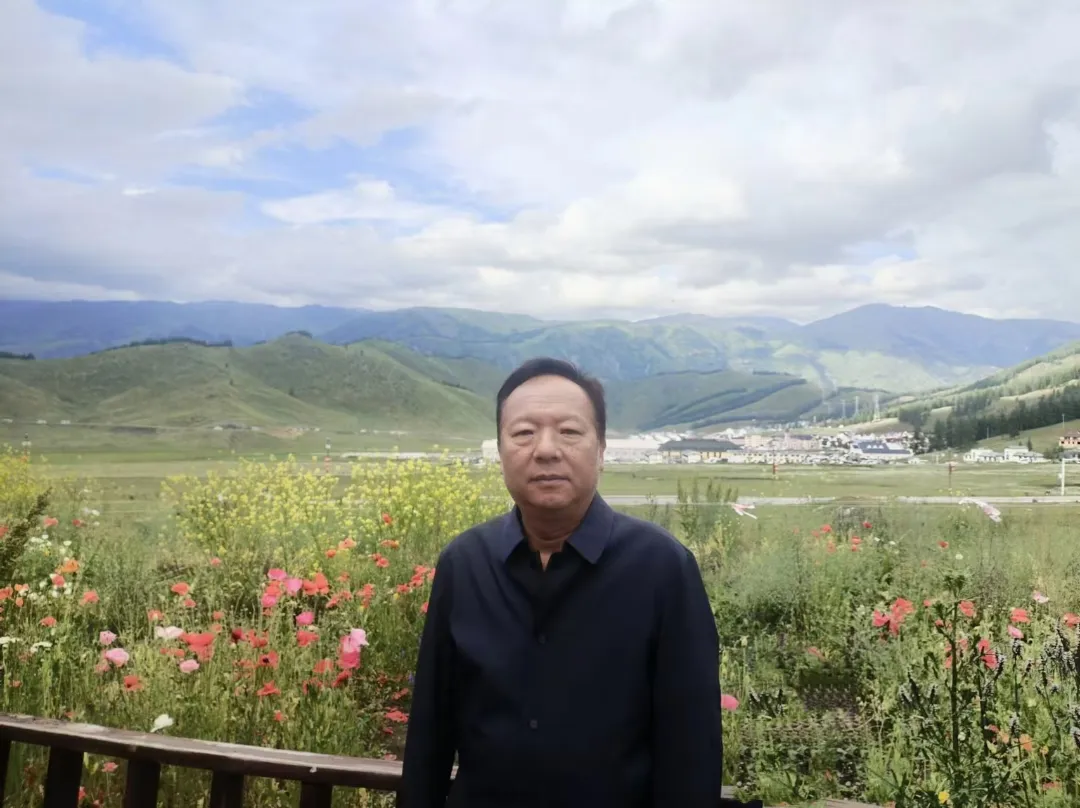 三十春秋树人路，满腔赤忱育桃李——杨戈斌、丁锐老师从教三十年侧记-平顶山学院艺术设计学院